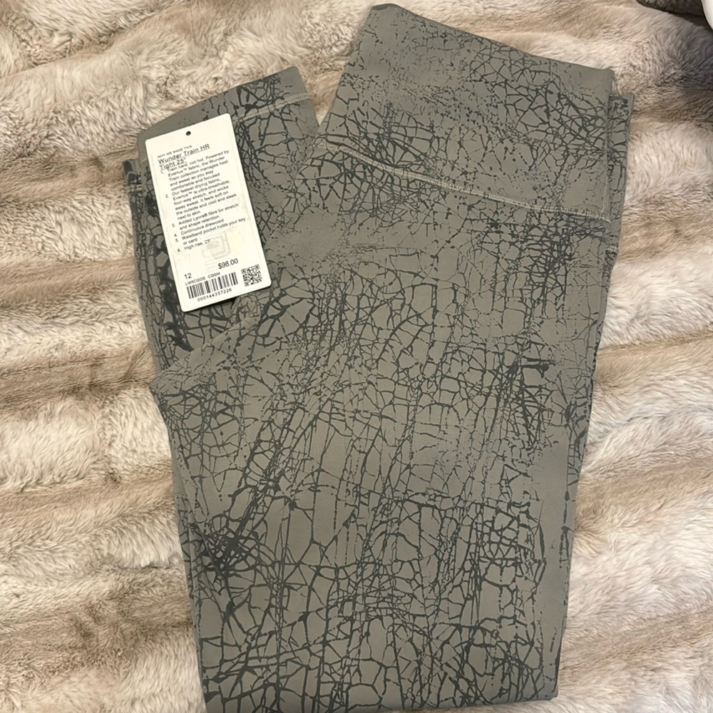 NWT Lululemon Wunder Train HR Tight 25” Size 12